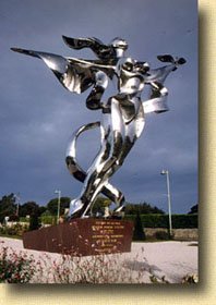 Normandy Clavados Grandcamp Statue de la paix